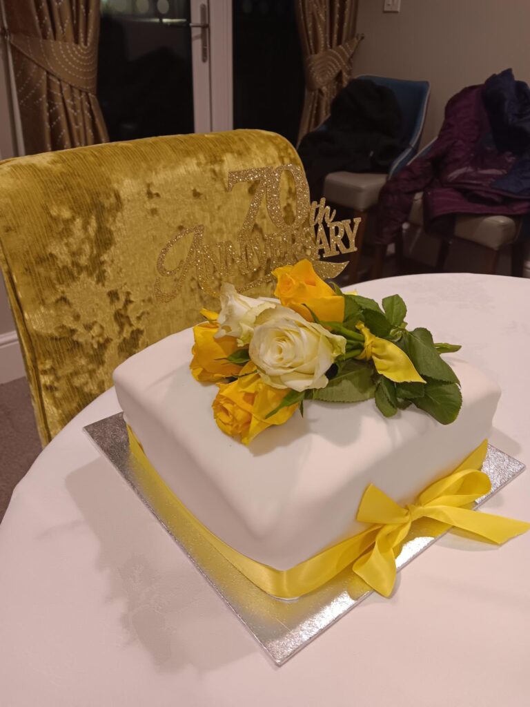 anniversary cake